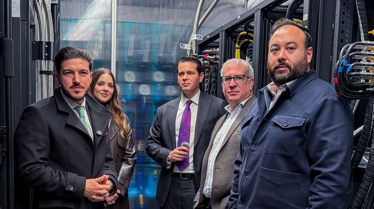 Celebra Samuel García reunión con empresa de datos Equinix