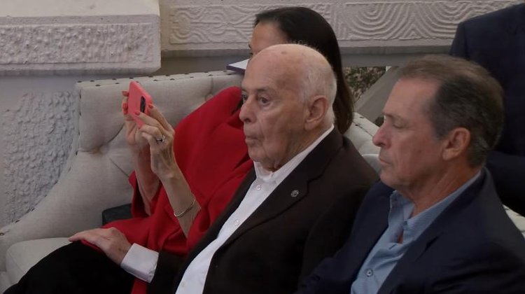 medium_06f7ac74_d9f2_4d2a_bfb8_517768d0683b_10ee01091b