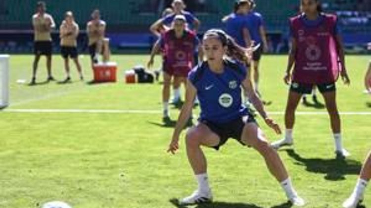 El Barcelona aterriza en México y es recibido por los aficionados