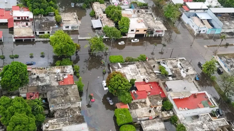 Lluvias intensas inundan calles de Chetumal; activan Plan Marina