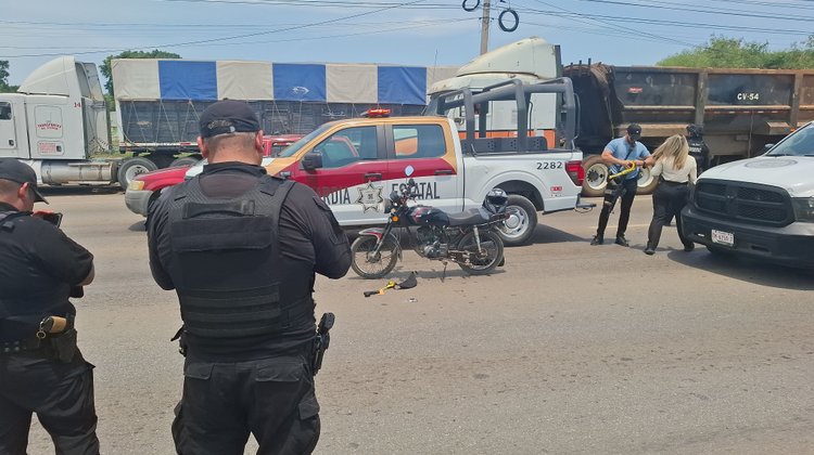 Detienen a dos presuntos asaltantes de banco tras persecución