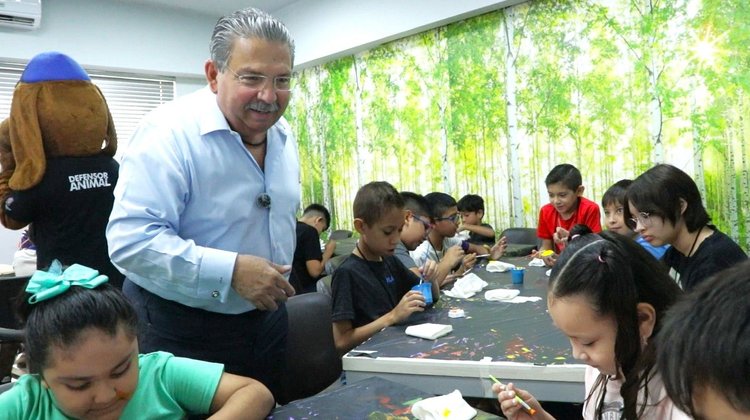 Niños aprenden sobre el bienestar animal en Escobedo
