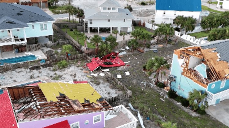 'Isaías' deja cuatro muertos en Florida y Alabama tras impacto