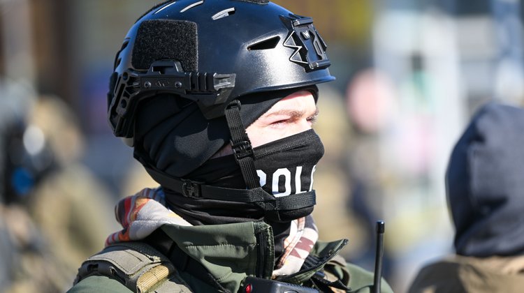 Minnesota moviliza a la GN tras muerte en redada del ICE