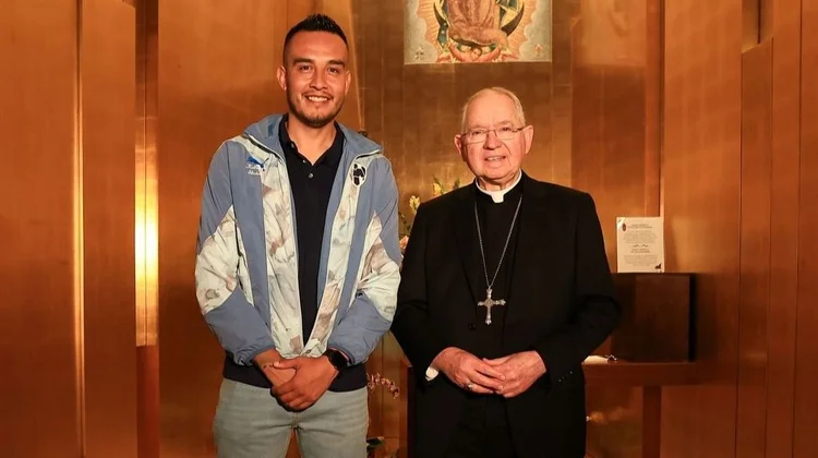 ¿Por ayuda divina? Rayados visita al arzobispo de Los Ángeles