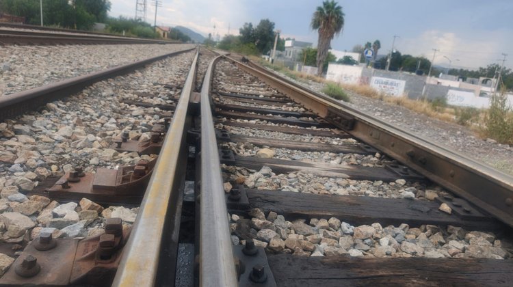 Avanza construcción del tren Saltillo-Nuevo Laredo en un 10%