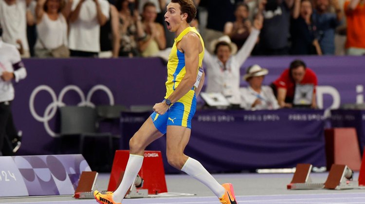 Duplantis se corona como campeón en salto con garrocha en Tokio