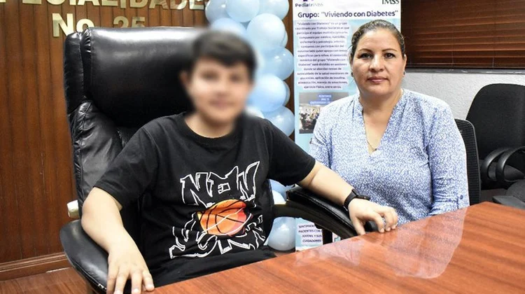 Colocan sensores de glucosa a niños diabéticos