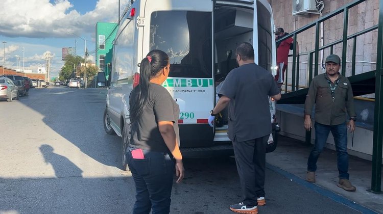 Familia clama ayuda para joven que lleva 3 años internada en IMSS