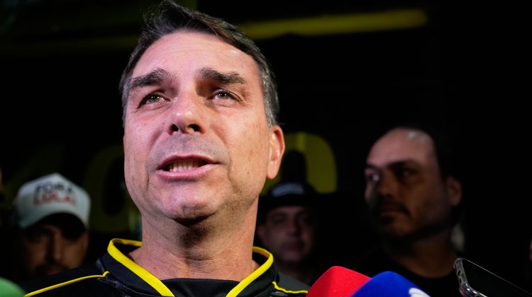 medium_AP_25327028650930_bd2073085d