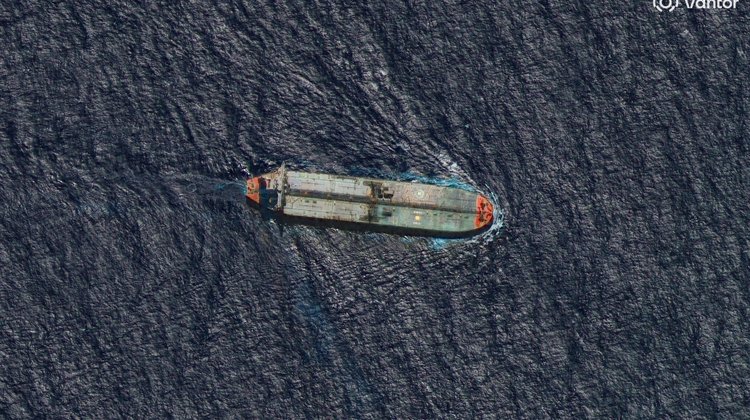 medium_AP_25351006885273_6d692be4ba