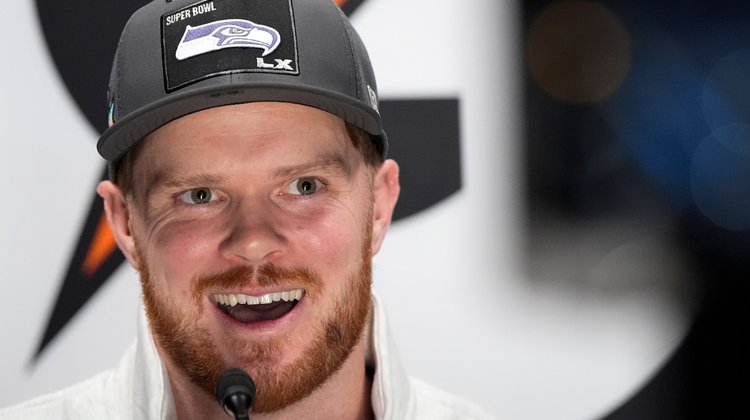 AP_26035012231320_892309df50