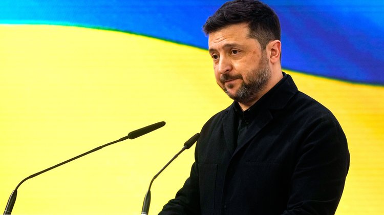 Zelensky pide más defensas aéreas y reparar red energética