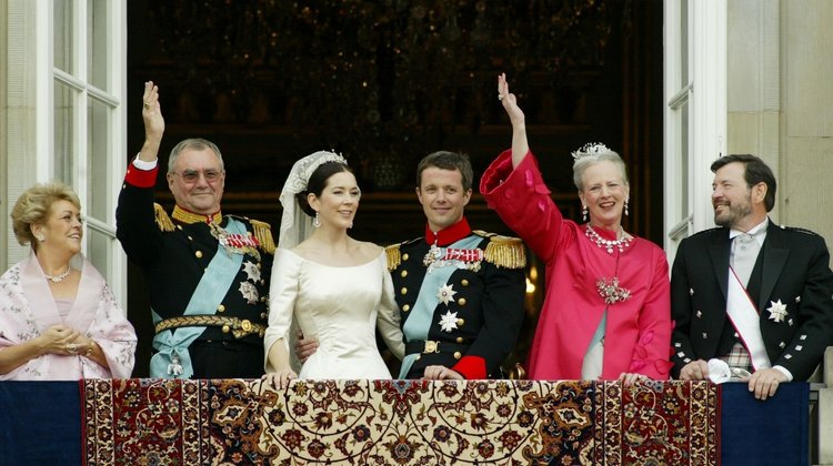 AP_26103520045710_215bc10c37