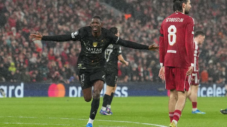 PSG somete 2-0 a Liverpool y avanza a la semis de la Champions