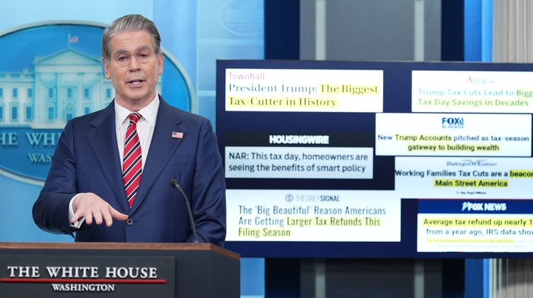 medium_AP_26108105277456_127b765b67