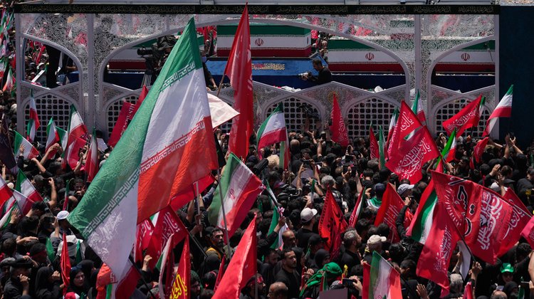 Irán reporta ataques aéreos tras fin de ofensiva de EUA