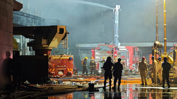 Incendio en fábrica de calzado dejó 28 muertos en China
