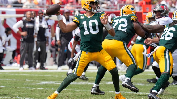 Packers resisten el cierre y derrotan 17-14 a Tampa Bay