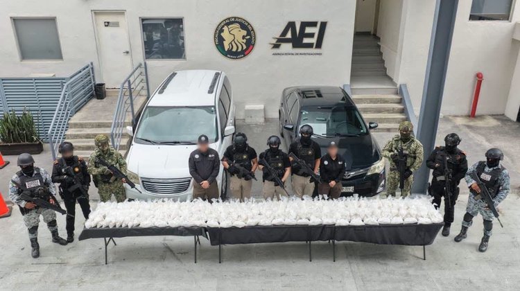Aseguran cargamento de 135 kilos de cristal que venía de Durango
