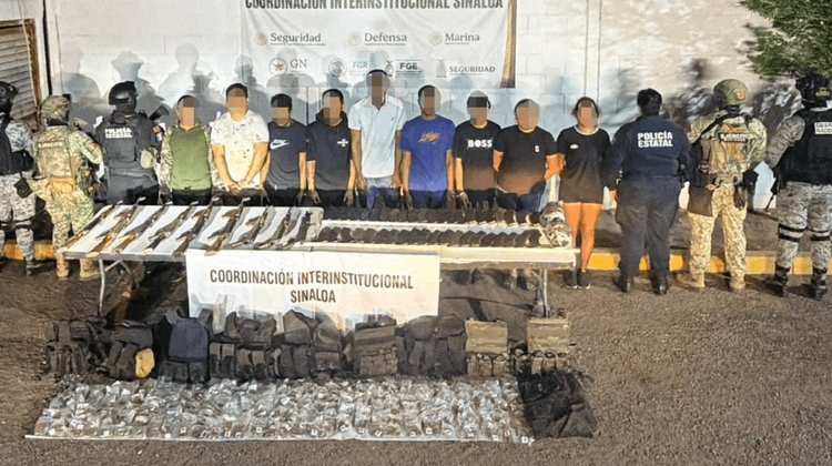 Detienen a cinco extranjeros con armas y droga en Sinaloa