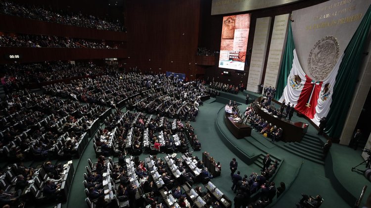 Diputados reciben iniciativa de reforma electoral de Sheinbaum