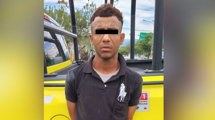 Detienen a joven por posesión de droga; es investigado por robos
