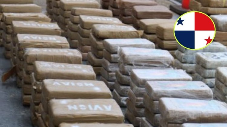 Decomisan 536 paquetes de droga ocultos en lancha en Panamá