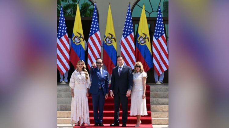 Marco Rubio llega a Ecuador en medio de ataques en el Pacífico