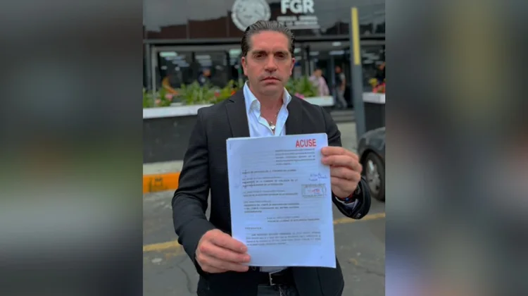 Salazar expone pacto para investigación de desvío de recursos