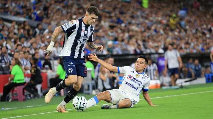Rayados vence a Cruz Azul y se mete a zona de liguilla 