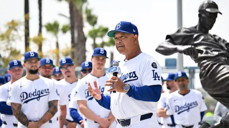 Dodgers donan un millón US$ a comunidad migrante en Los Ángeles