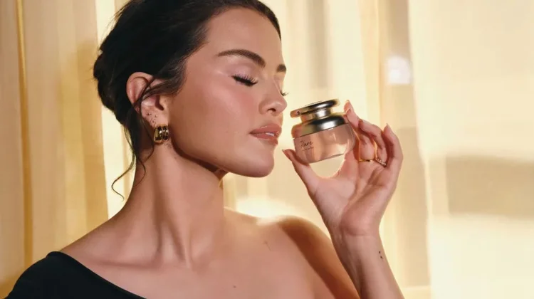 Selena Gomez lanza perfume para personas con movilidad reducida