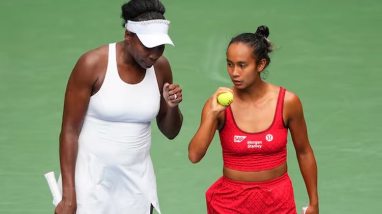 Venus Williams y Leylah Fernandez pasan a tercera ronda en dobles