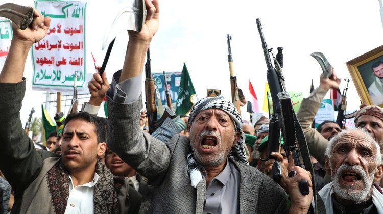 Ataque aéreo israelí mata al primer ministro rebelde hutí