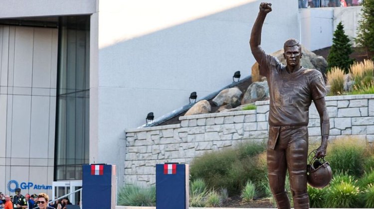 Patriots levantarán estatua de Belichick junto a la de Tom Brady