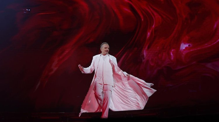 Miguel Bosé volverá a Bogotá en 2026 con su 'Importante Tour'