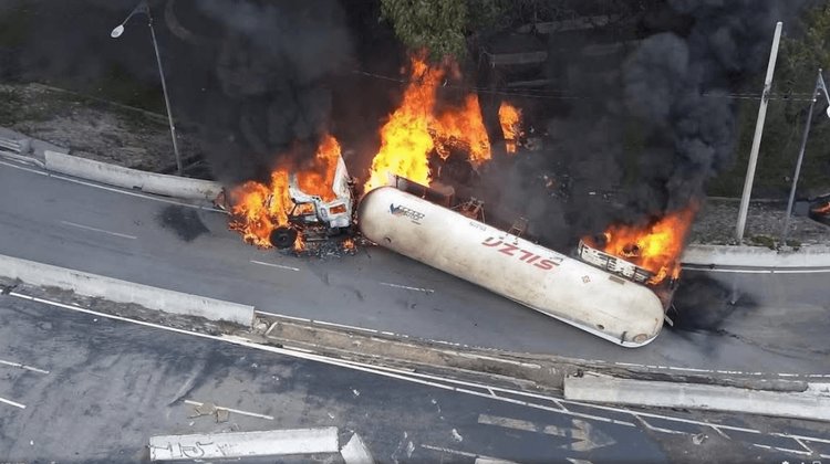 Suman 31 muertos por explosión de pipa de gas en Ciudad de México