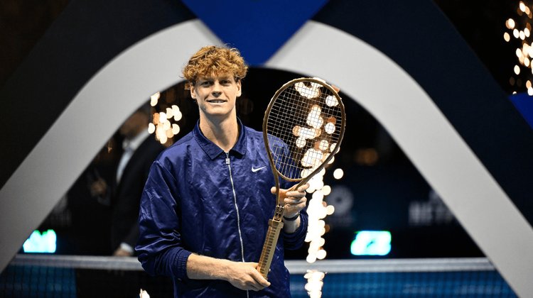 Sinner se impone ante el número uno del mundo en 'Six Kings Slam'