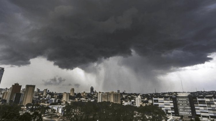 Tornado deja cinco muertos y más de 400 lesionados en Brasil