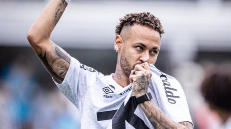 Neymar renueva con Santos hasta diciembre de 2026