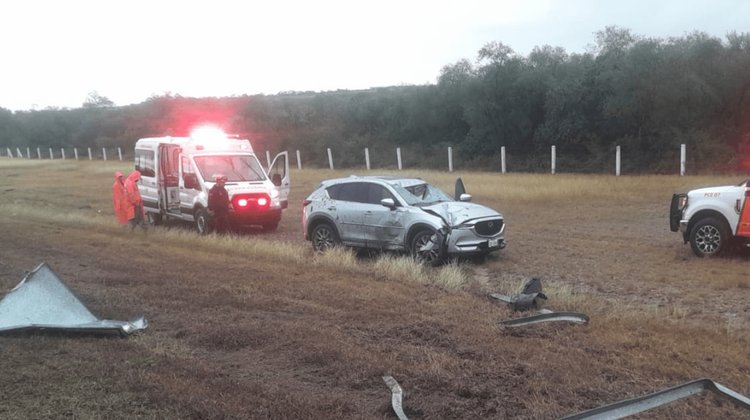 Conductor choca tras perder el control sobre Autopista Reynosa