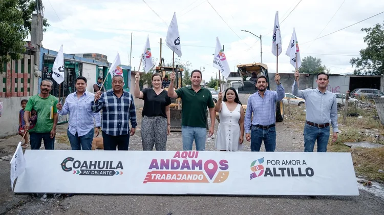 Inicia pavimentación en colonia Valle de Santa Elena en Saltillo