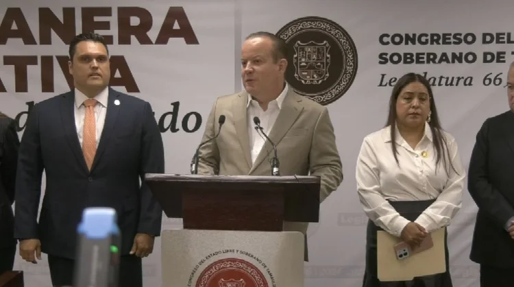 Exigen diputados terminar con red de protección de exfuncionarios