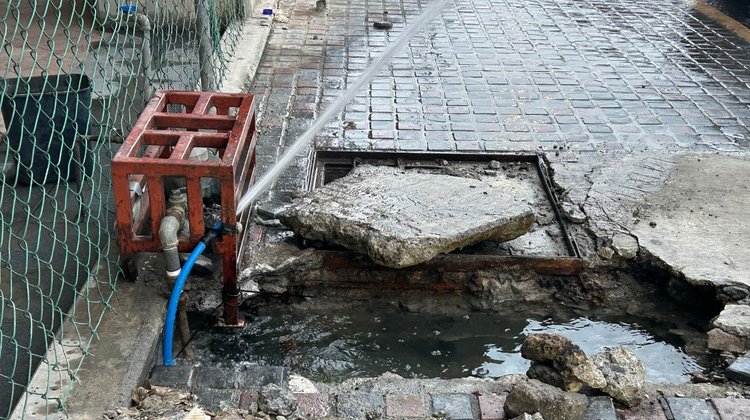 Fuga de agua potable en torre Convex provoca encharcamientos