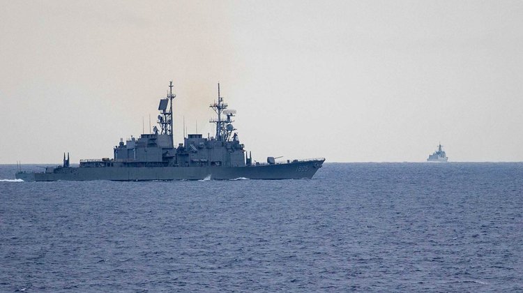 EUA sanciona 29 barcos por trasladar petróleo iraní