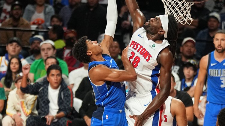 Pistons derrota 122-110 a Mavericks en el juego de NBA México