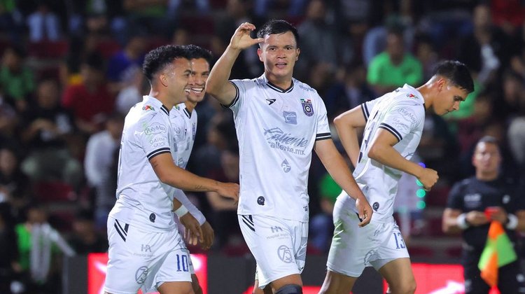 Querétaro derrota a Juárez y sueña con el milagro del Play-In