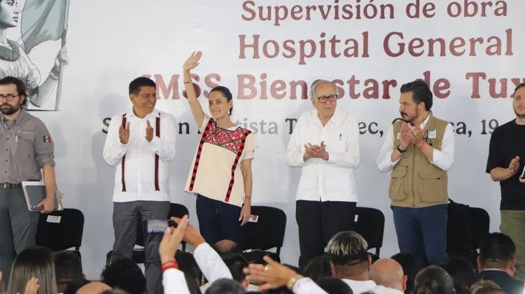 Supervisa Sheinbaum hospital de IMSS Bienestar en Oaxaca