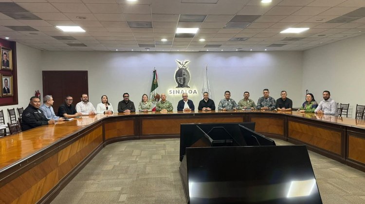 García Harfuch se reúne con Rocha Moya en Culiacán